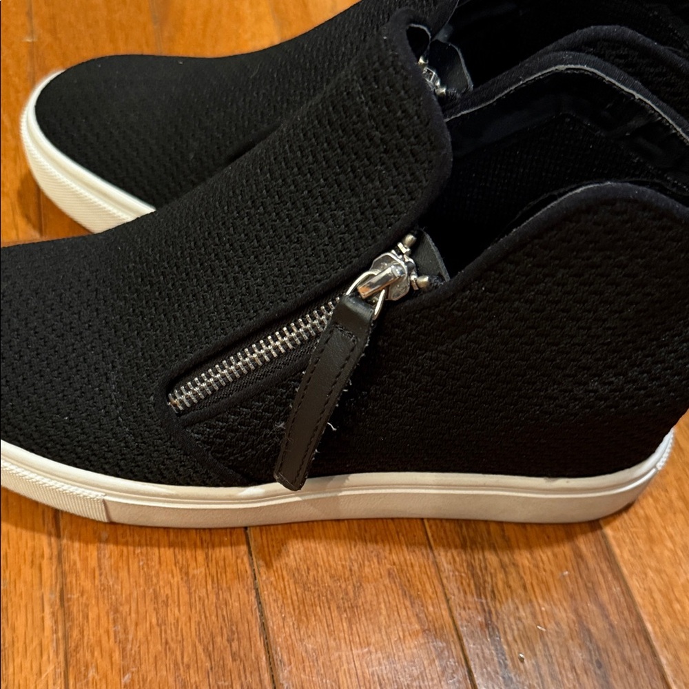 On Sale Today!
Steve Madden Black Slip-On Sneakers